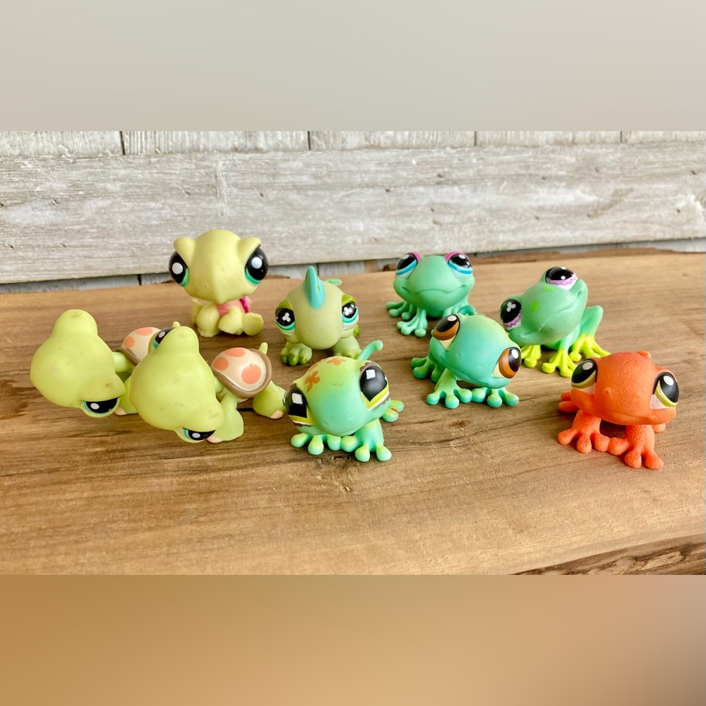 Set of 9 Littlest Pet Shop Reptiles + Amphibians- turtles, frogs, iguana, geckos